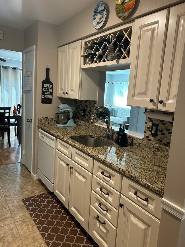 Building Photo - 239 Crown Prince Dr