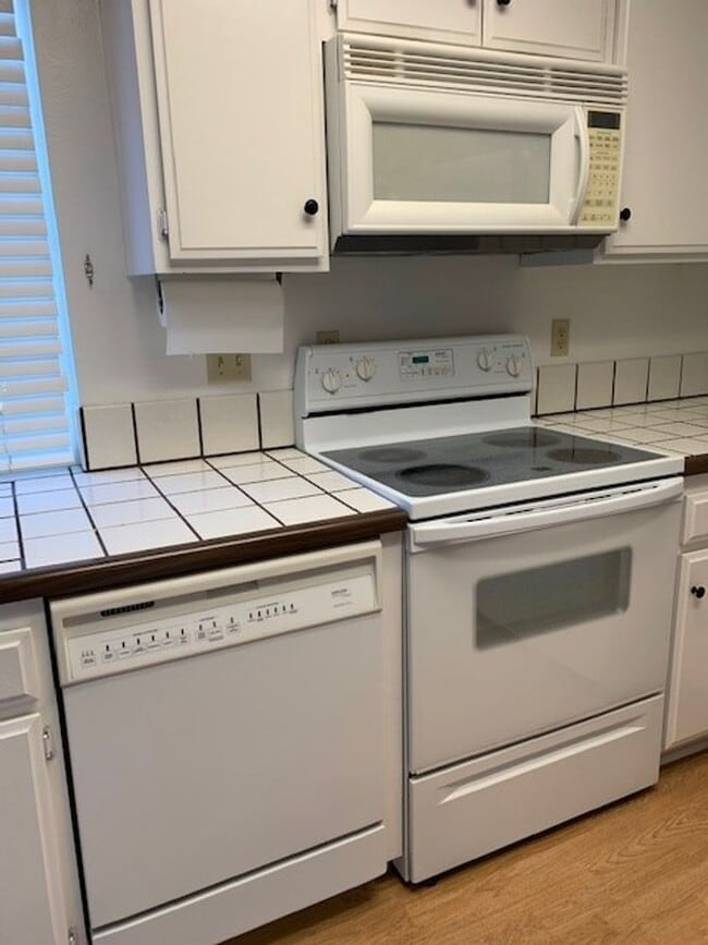 Building Photo - Lovely 3-Bedroom Home on a Cul-De-Sac in Fair Oaks