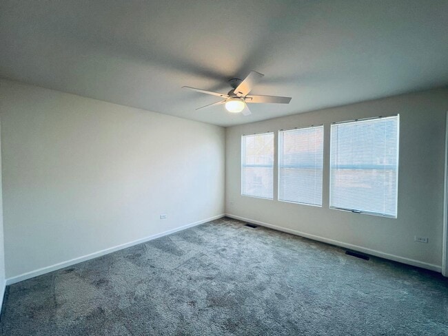 Building Photo - 5935 Hawkweed Dr