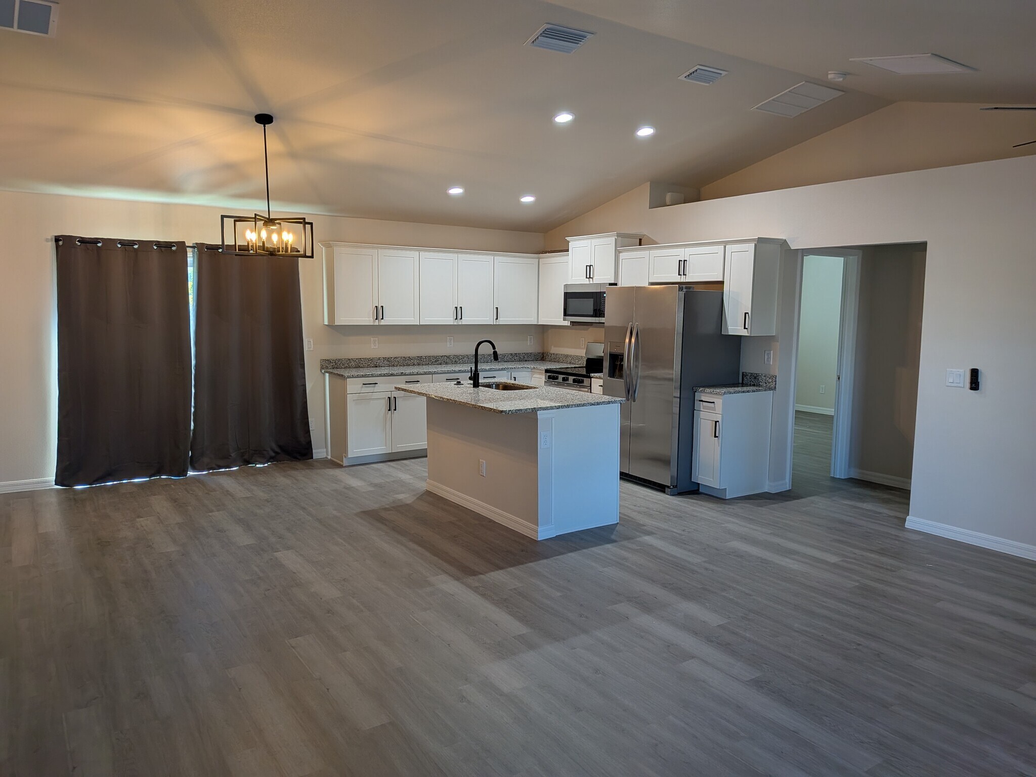 Building Photo - 7352 Quarry St