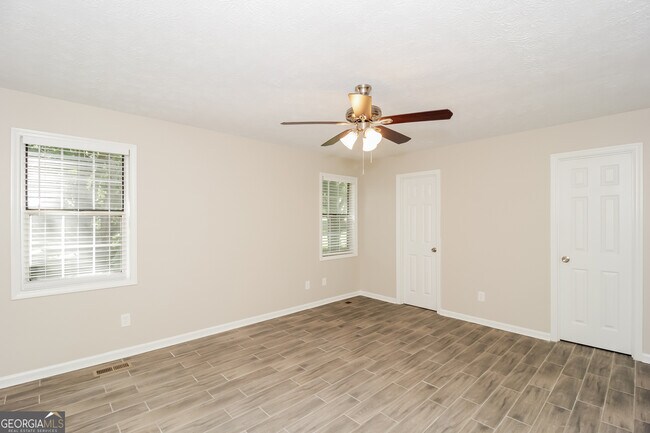 Building Photo - 2685 Springside Ct
