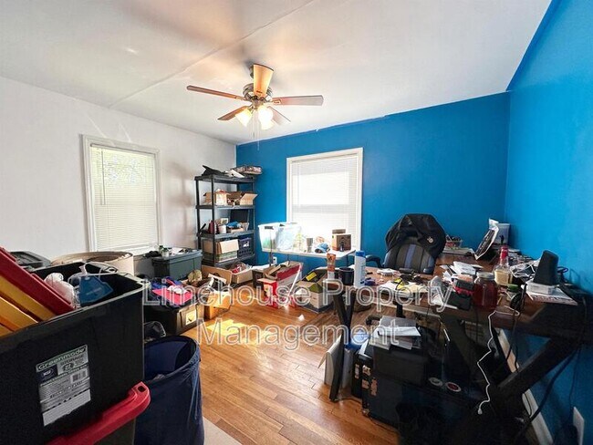 Building Photo - 8803 Tidewater Dr