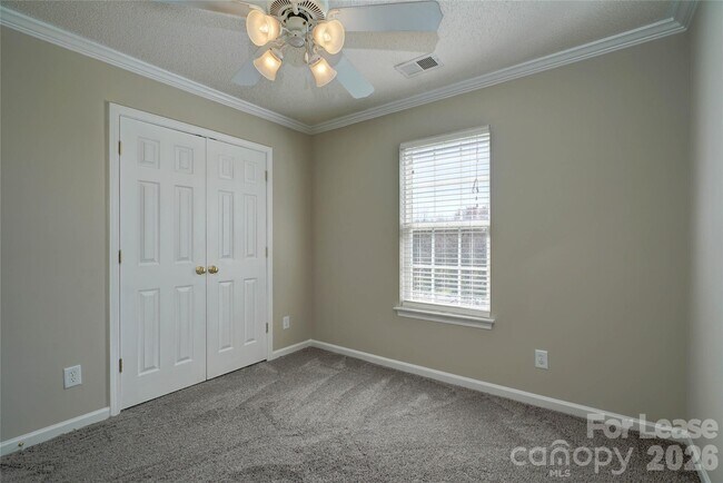 Building Photo - 2034 Wexford Way