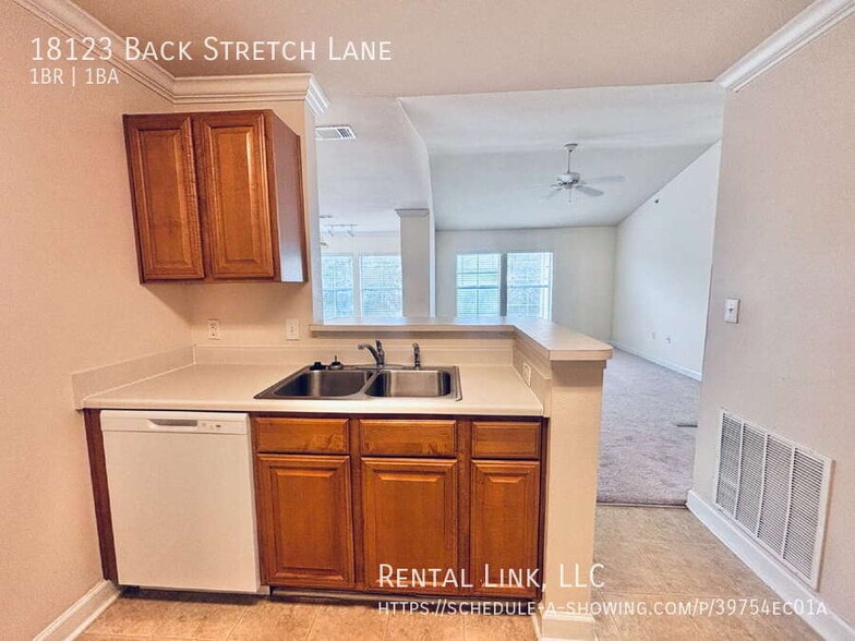 Building Photo - 18123 Back Stretch Ln