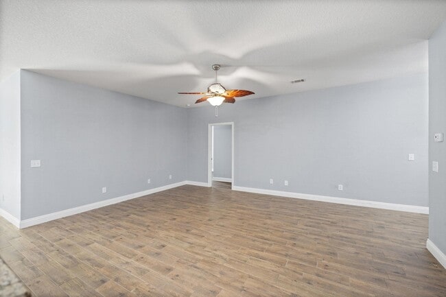 Building Photo - 8393 New Orleans Ct