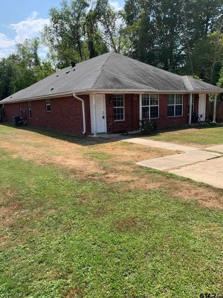 Primary Photo - 113 Elm Creek Dr