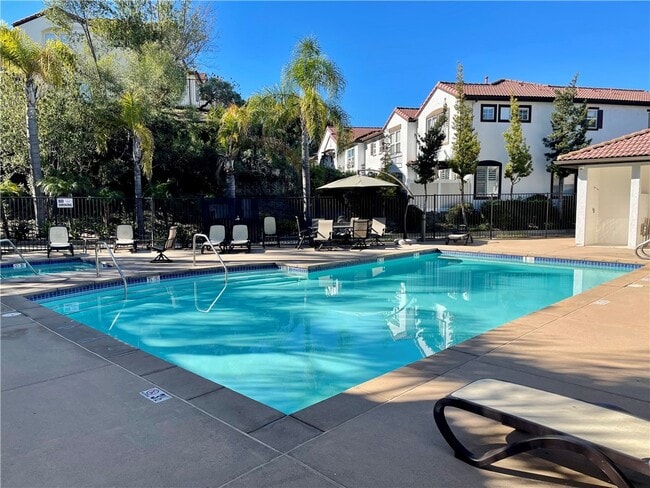 Building Photo - 5040 Codorniz Way