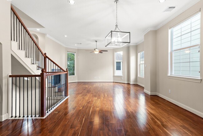 Building Photo - 5610 Kiam St