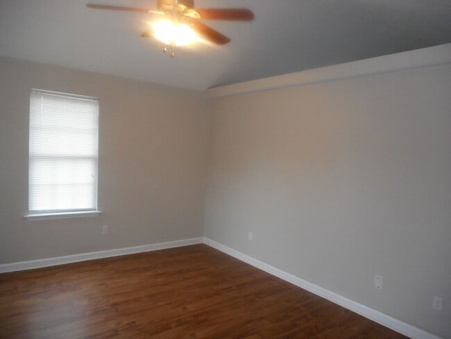 Building Photo - 3 Bedroom 2 Bath Near Fort Gordon in Hephzibah, GA