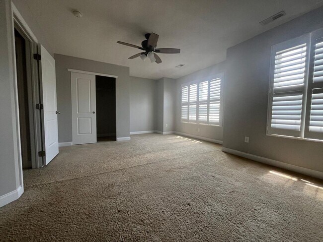 Building Photo - 5932 Winberry Creek Dr