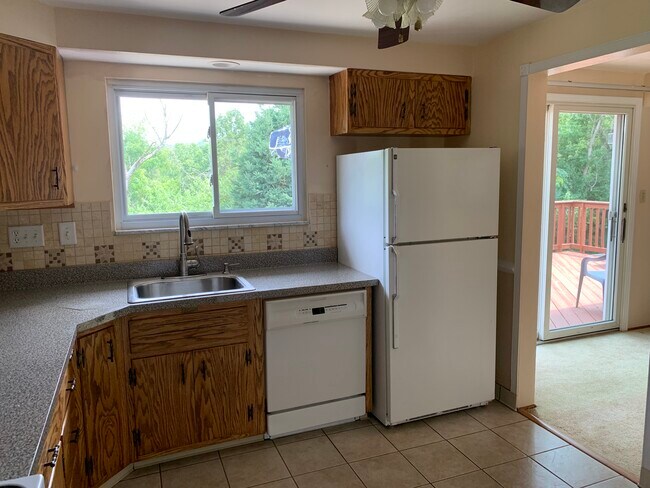Building Photo - 158 Arla Dr