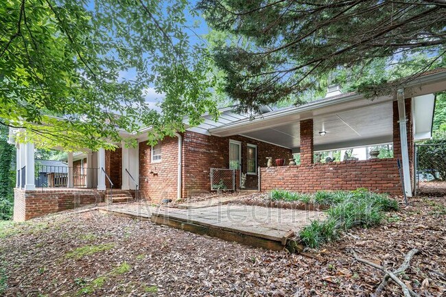 Building Photo - 175 Wavetree Dr