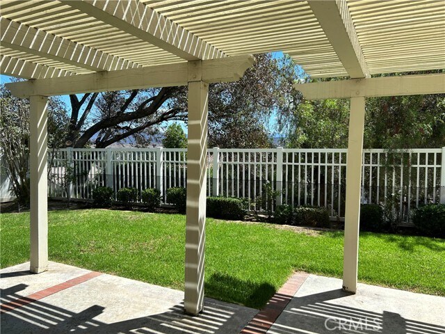 Building Photo - 7310 E La Cumbre Dr