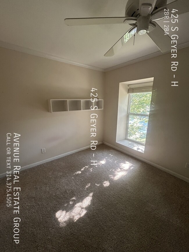 Building Photo - Minutes from Downtown Kirkwood