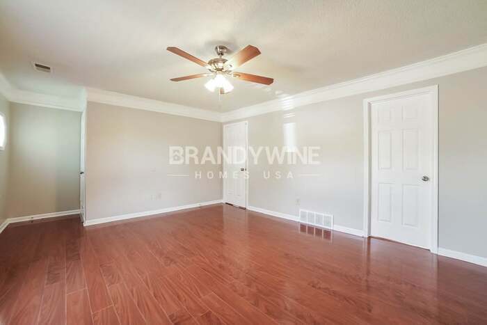 Building Photo - 7477 Stonington Dr