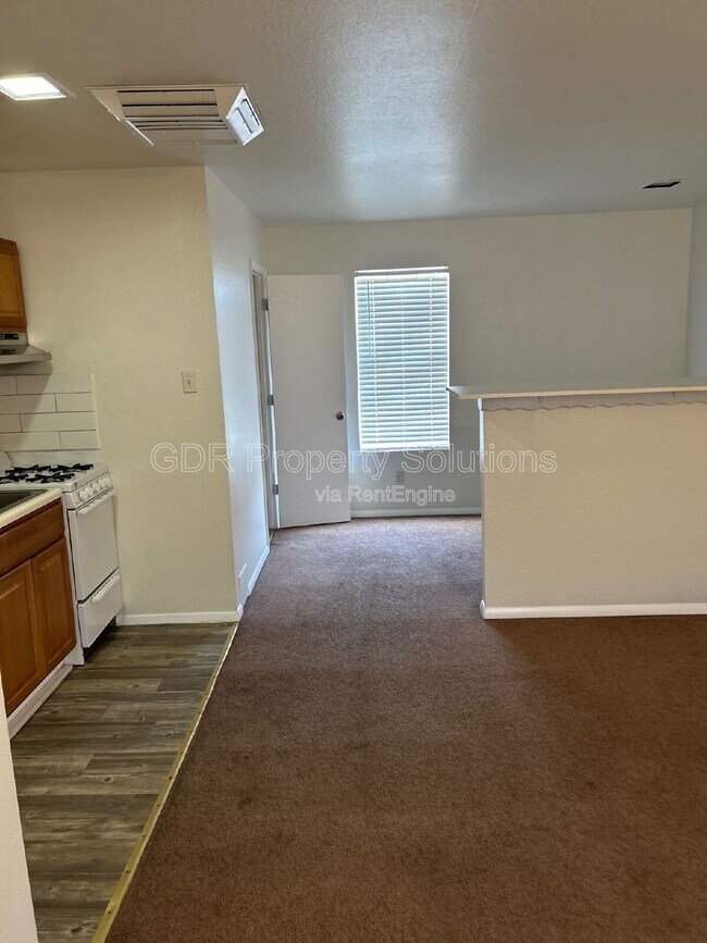 Building Photo - 401 14th St NW