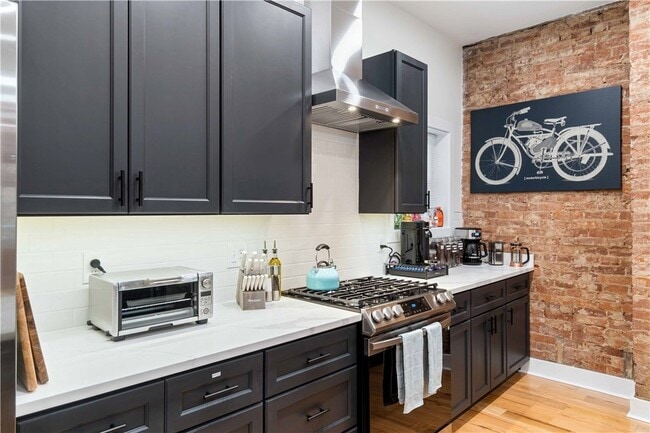 Building Photo - 161 Morewood Ave
