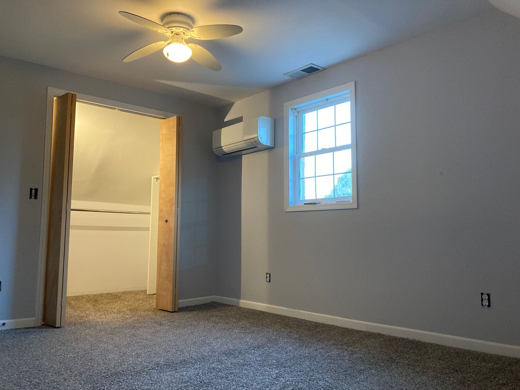 Upstairs Bedroom (1) - 910 E High St