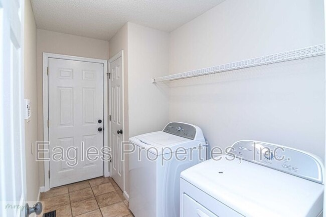 Building Photo - 503 True Vine Rd