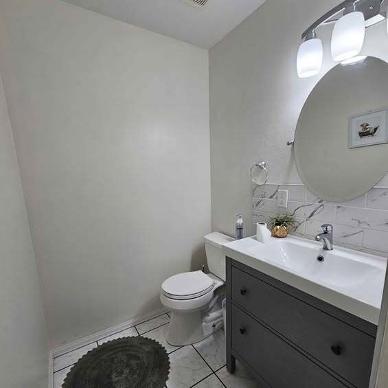 Building Photo - 6450 Wright St