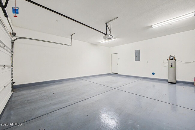 Building Photo - 1250 Abbey Ln