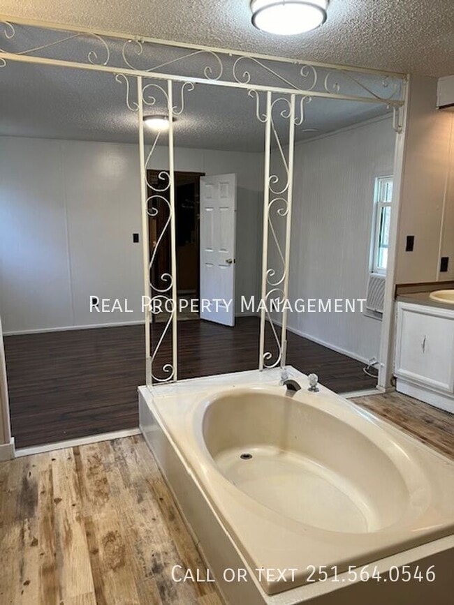 Building Photo - 1701 Bear Fork Rd