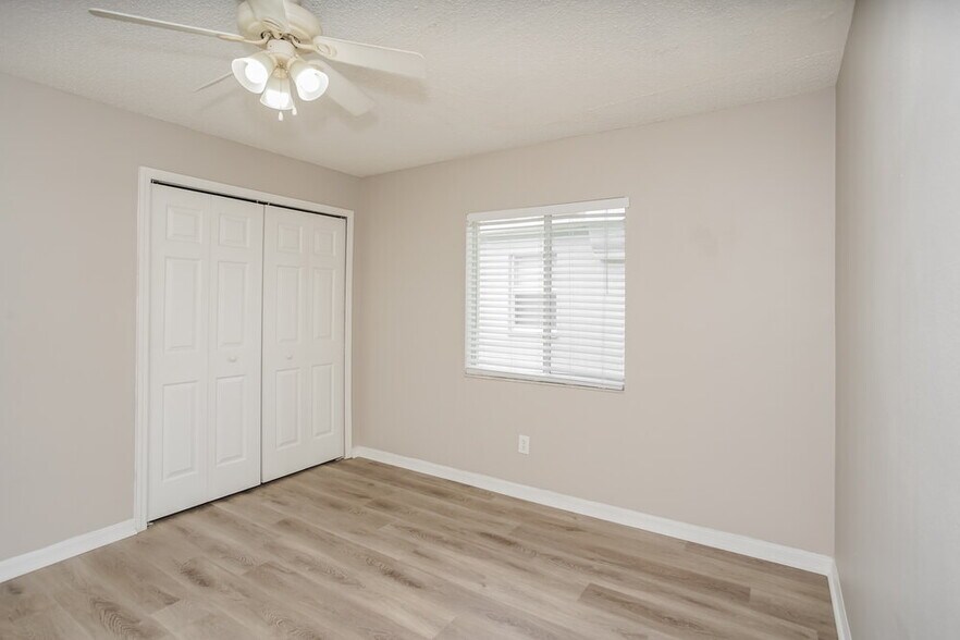 Building Photo - 12914 Fieldmoor Ct
