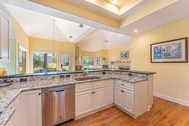 Building Photo - Sea Pines Golf Club Rental