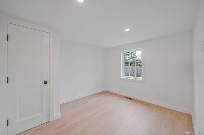 Building Photo - 23 Roosevelt Blvd