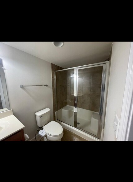 Building Photo - 8322 Heritage Crossing Ct