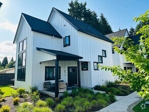 Building Photo - The Green at Felida Park Stunning Home