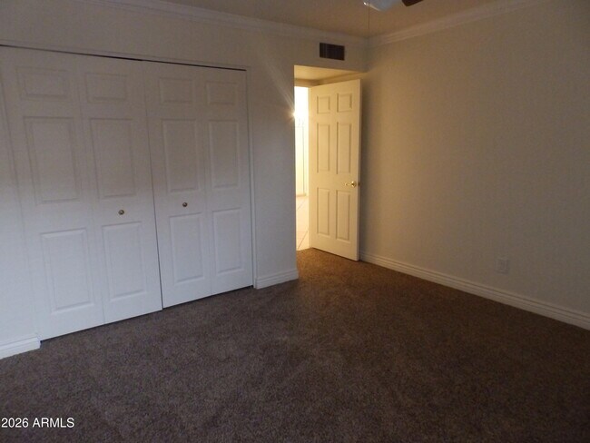 Building Photo - 7950 E Starlight Way