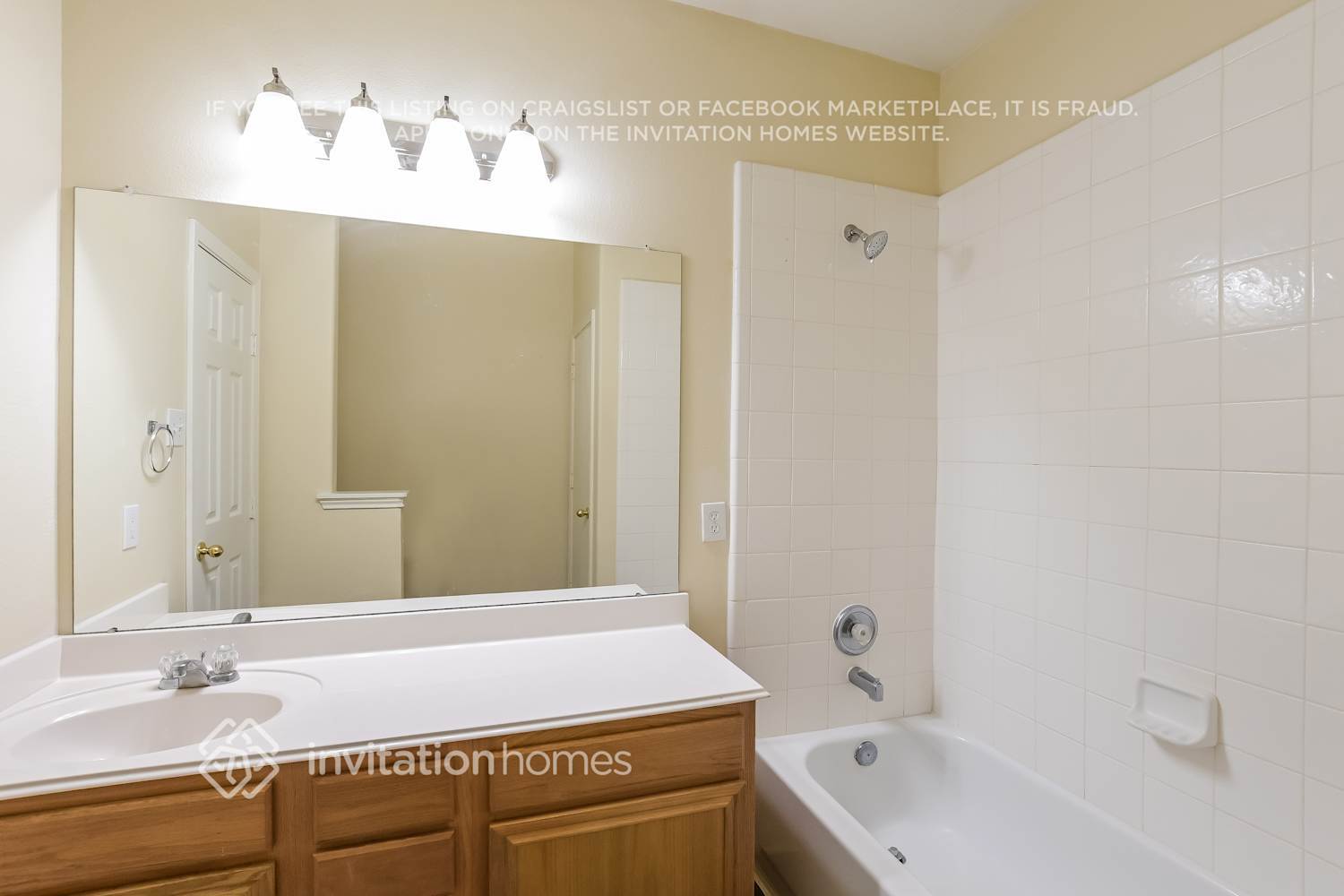 Building Photo - 15519 Riford Dr