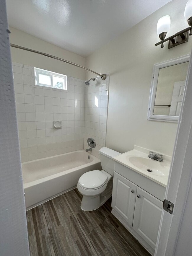 Building Photo - 1928 Rocket Property