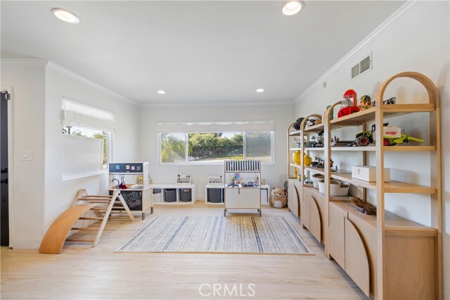 Building Photo - 2620 Calle Limonero