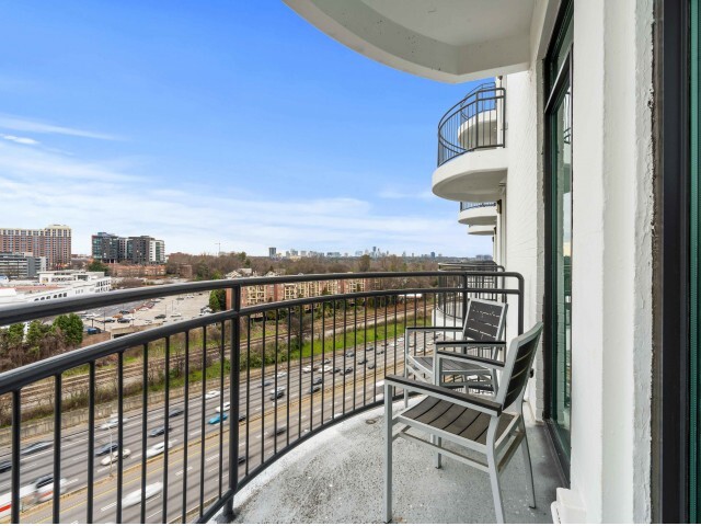 Balcony overlooking Atlanta - The Peach Atlanta