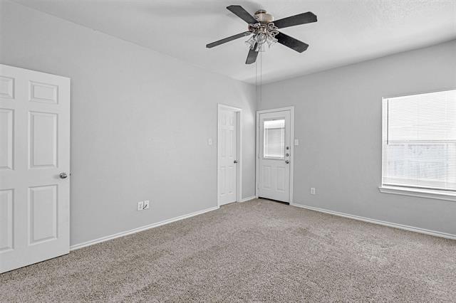 Building Photo - 827 Walnut St