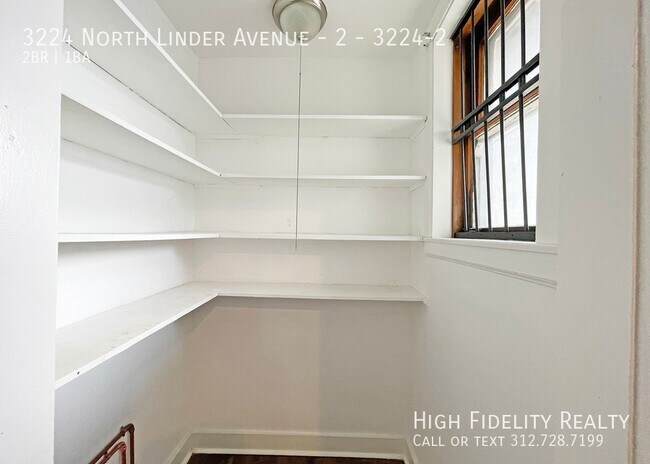 Building Photo - 3224 N Linder Ave
