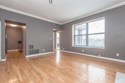 Living Room - 5671 Waterman Blvd