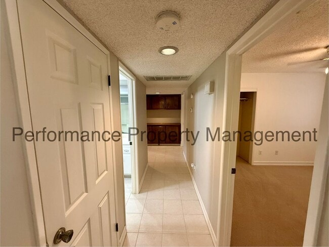 Building Photo - Stunning 3 Bed/2 Bath SW Bakersfield Home w/ RBP & $0 Deposit Option