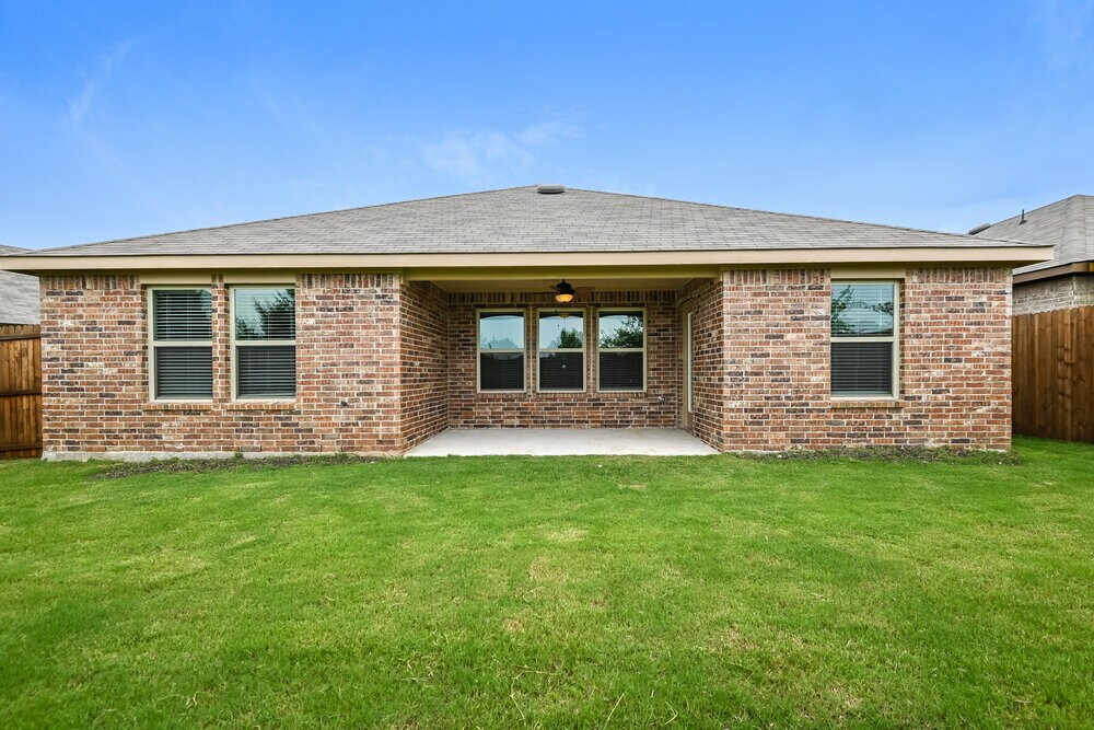 Building Photo - 2618 Saldana Dr