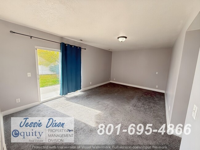 Building Photo - 891 W 60 N