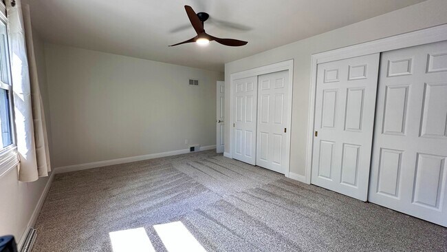 Building Photo - 17670 Green Isle Ct