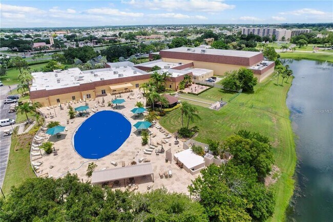 Building Photo - 2102 Hereford Dr