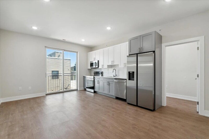 Primary Photo - 723 N 35th St