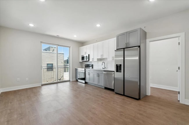 Primary Photo - 723 N 35th St