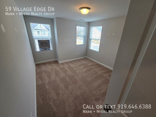 Building Photo - 59 Village Edge Dr