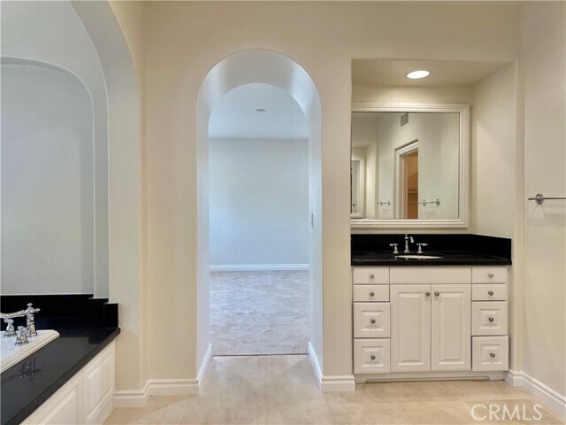 Building Photo - 50 Winding Way