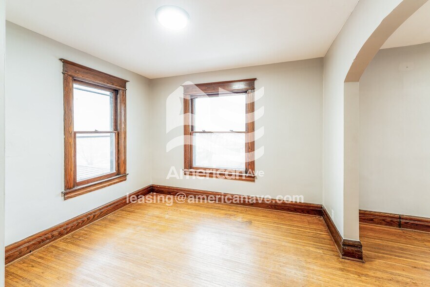 Building Photo - 39 Jackson St