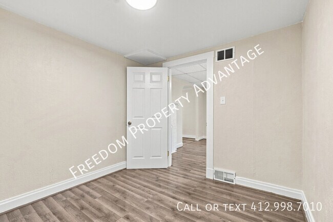 Building Photo - 945 Fayette St